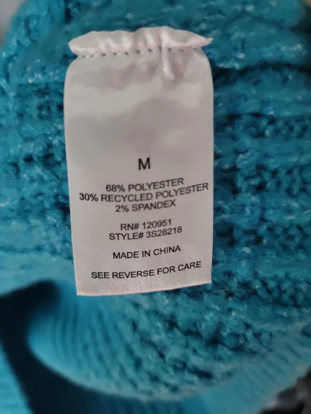 NWT Hippie Rose Size M Thick Ribbed Knit Turtleneck Sweater